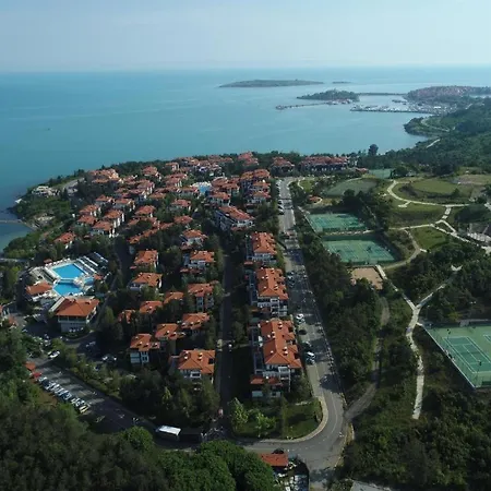 Mynook Santa Marina 2-bedroom Апартамент *