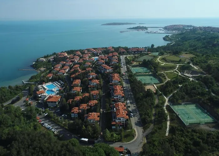 Mynook Santa Marina 2-bedroom Апартамент *